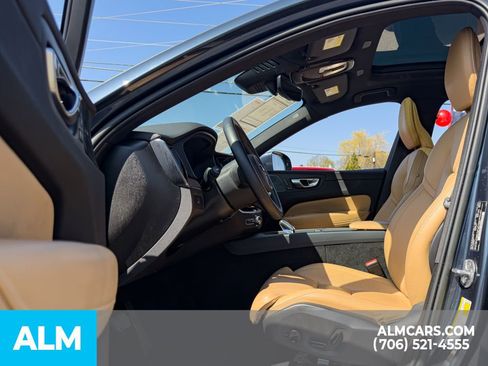 Used 2023 Volvo XC60 B5 Ultimate w/ Protection Package Premier AWD/4WD image 14