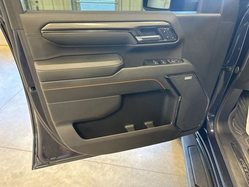 Used 2025 GMC Sierra 3500 AT4 w/ AT4 Premium Plus Package image 12