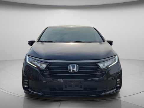Used 2023 Honda Odyssey Sport image 3
