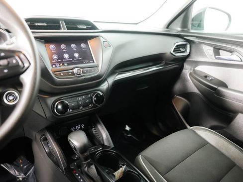 Used 2021 Chevrolet TrailBlazer LT image 32