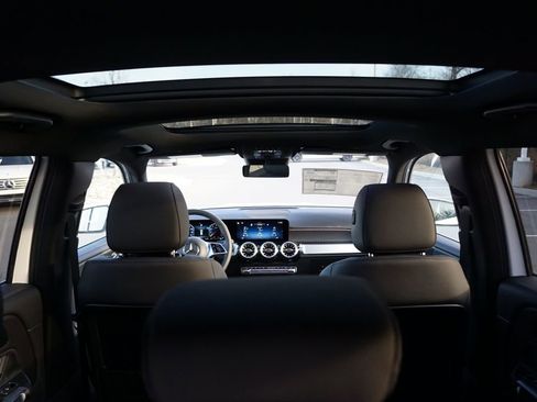 New 2026 Mercedes-Benz GLB 250 4MATIC image 21