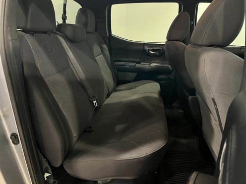 Used 2016 Toyota Tacoma TRD Off-Road image 30