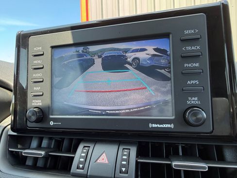 Certified 2022 Toyota RAV4 XLE Premium AWD/4WD image 20