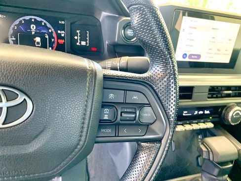 Used 2025 Toyota Tacoma SR5 RWD image 33