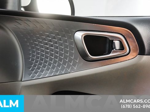 Used 2025 Kia Soul LX image 42