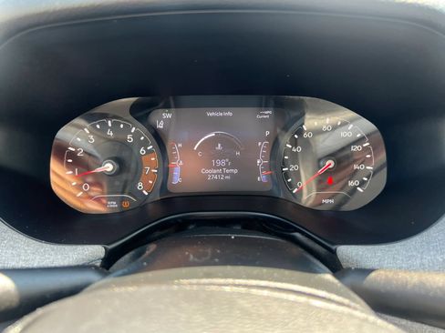 Used 2022 Jeep Compass Latitude AWD/4WD image 17