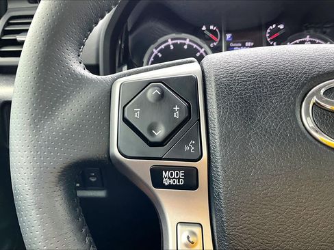 Used 2023 Toyota 4Runner TRD Sport AWD/4WD image 23