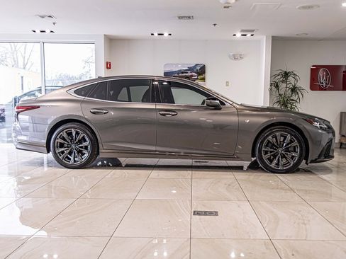 Used 2022 Lexus LS 500 F Sport image 9
