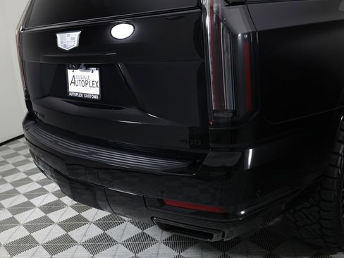 Used 2026 Cadillac Escalade Platinum Sport w/ LPO, ONYX Package AWD/4WD image 54