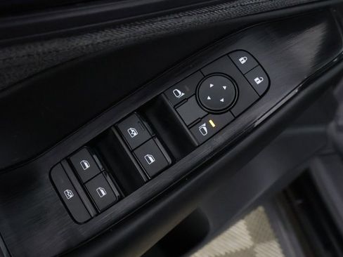 Used 2023 Nissan Rogue S AWD/4WD image 28