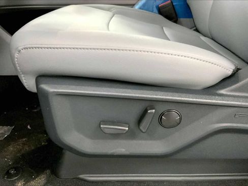New 2025 Ford F150 Lightning Flash AWD/4WD image 19