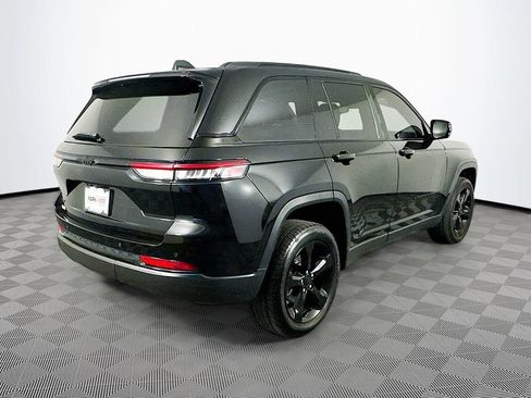 Certified 2023 Jeep Grand Cherokee Altitude AWD/4WD image 12