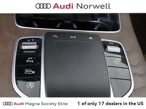 Used 2023 Mercedes-Benz E 350 4MATIC Sedan image 3