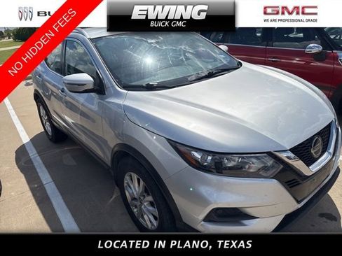 Used 2021 Nissan Rogue Sport SV image 1