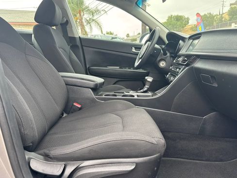 Used 2018 Kia Optima LX FWD image 25