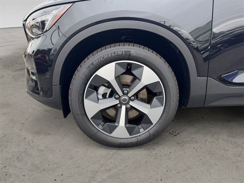 New 2026 Volvo XC40 B5 Plus w/ Protection Package Premier image 7