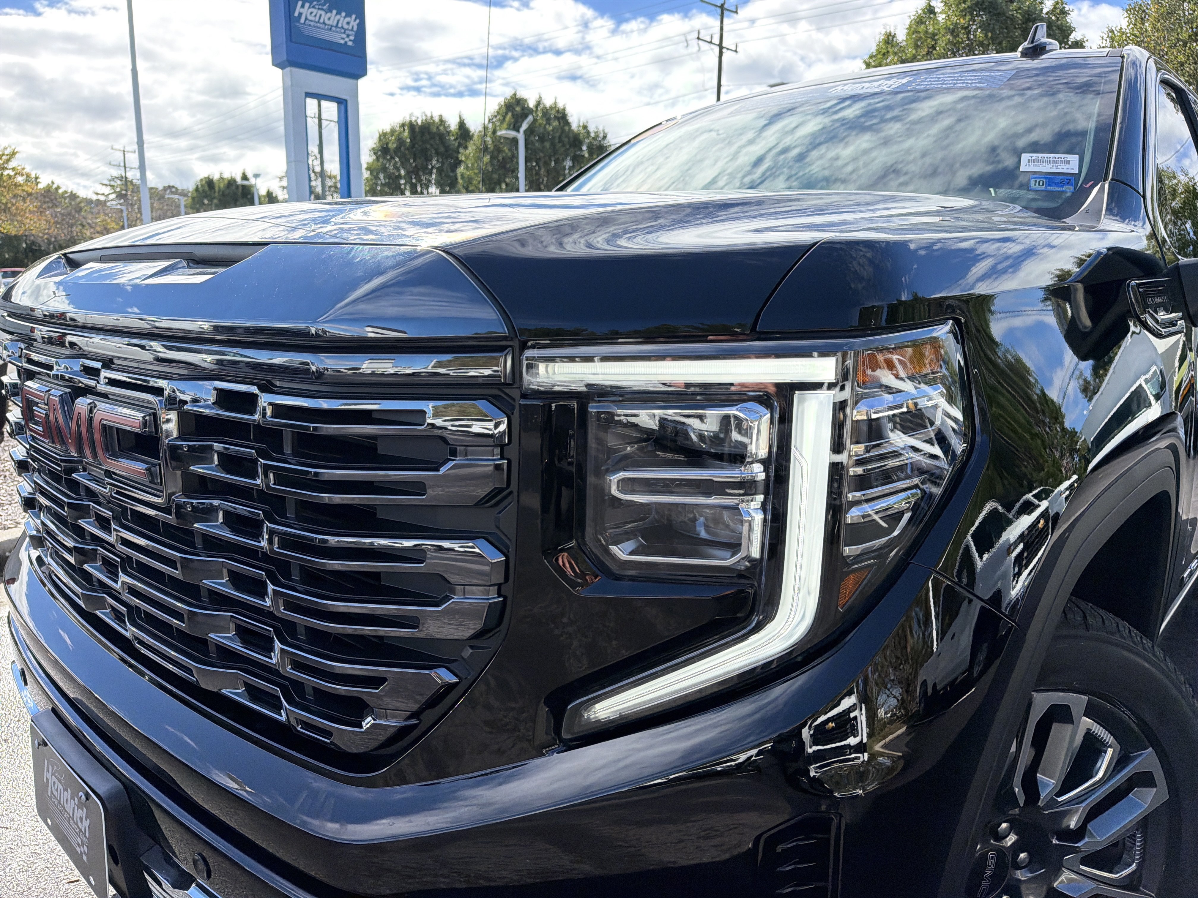 Used 2024 GMC Sierra 1500 Denali Ultimate AWD/4WD image 7