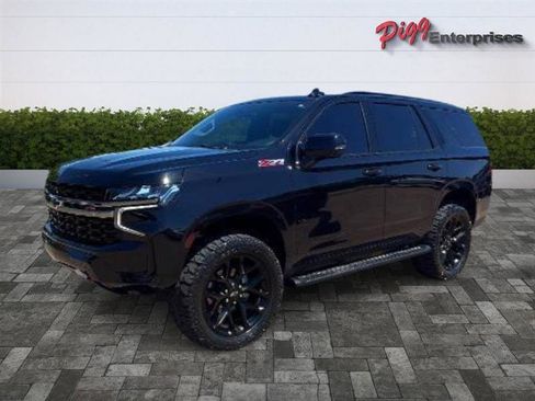 Used 2022 Chevrolet Tahoe Z71 w/ Luxury Package AWD/4WD image 4