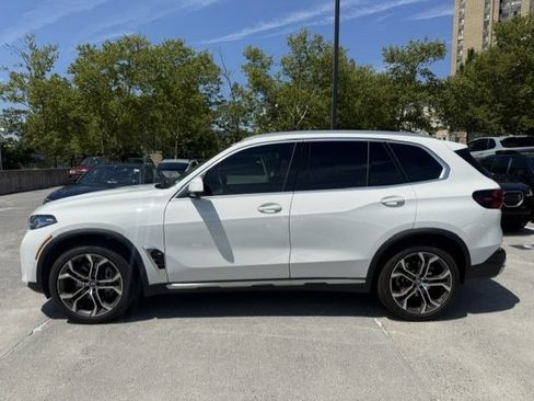 Used 2024 BMW X5 sDrive40i w/ Premium Package RWD image 5
