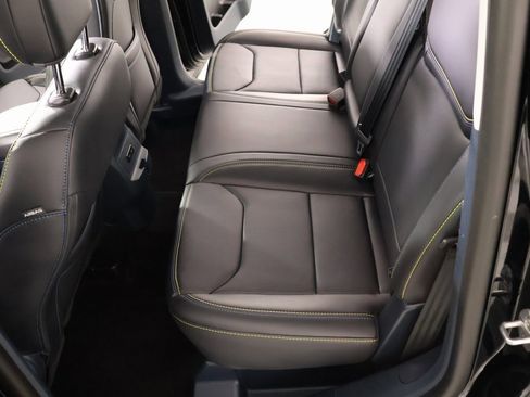 Used 2025 Ford Maverick Lobo image 11