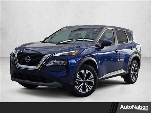 Used 2023 Nissan Rogue SV image 1