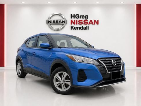 Used 2023 Nissan Kicks S FWD image 4