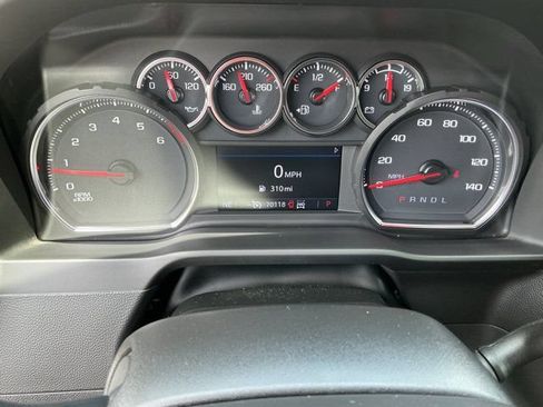 Used 2022 Chevrolet Silverado 1500 LT Trail Boss w/ LT Trail Boss Premium Package AWD/4WD image 31
