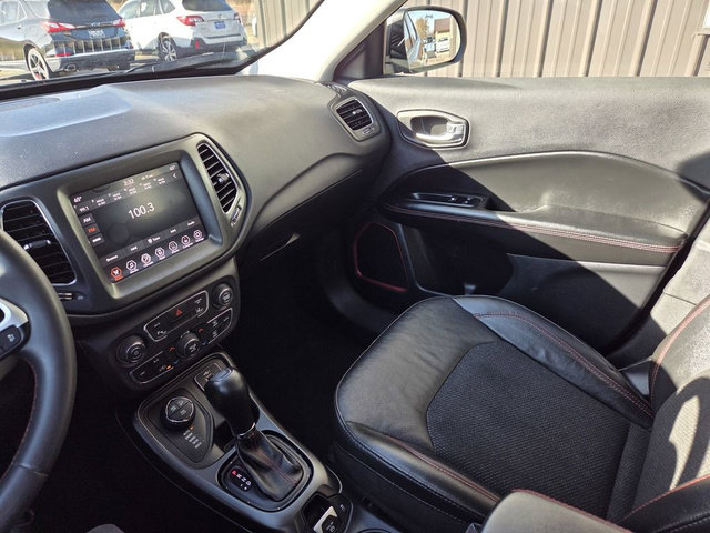 Used 2021 Jeep Compass Trailhawk AWD/4WD image 23