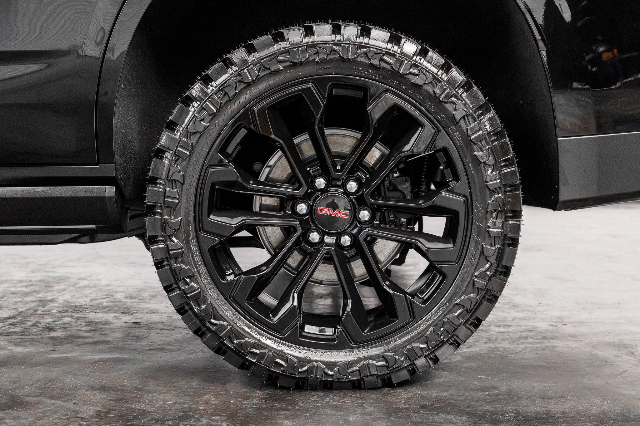 Used 2026 GMC Yukon AT4 Ultimate w/ LPO, Floor Liner Package AWD/4WD image 15
