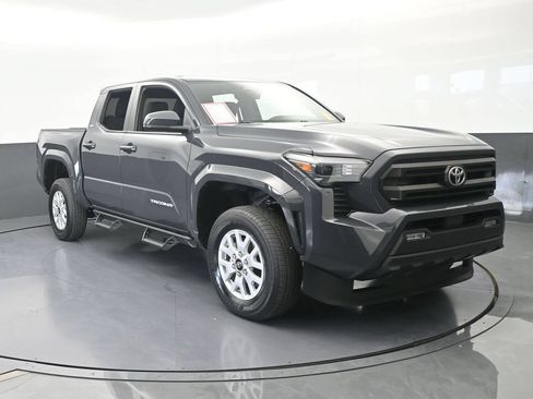 Used 2024 Toyota Tacoma SR5 RWD image 9