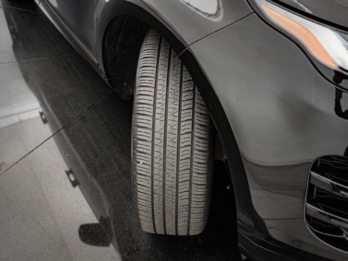 Used 2023 Land Rover Range Rover Evoque R-Dynamic SE image 50