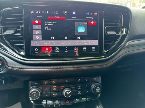 Used 2023 Dodge Durango GT AWD/4WD image 18