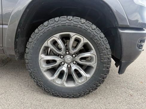 Used 2020 RAM 1500 Laramie w/ Sport Appearance Package AWD/4WD image 4