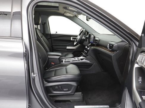 Used 2021 Ford Explorer Limited w/ Equipment Group 301A image 20