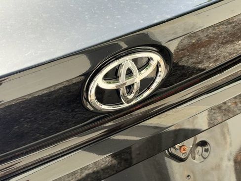 Used 2025 Toyota Corolla LE FWD image 8