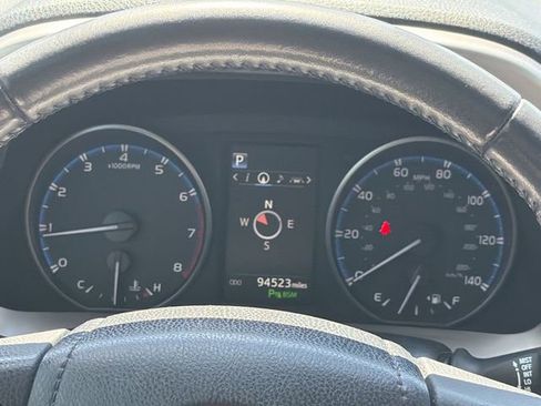 Used 2017 Toyota RAV4 XLE AWD/4WD image 12