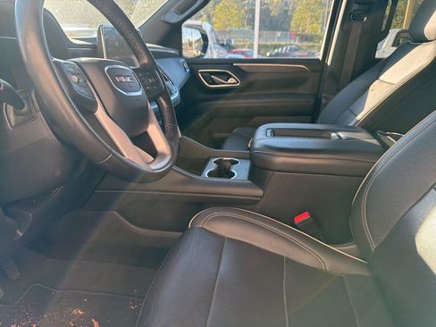 Used 2022 GMC Yukon SLT image 4