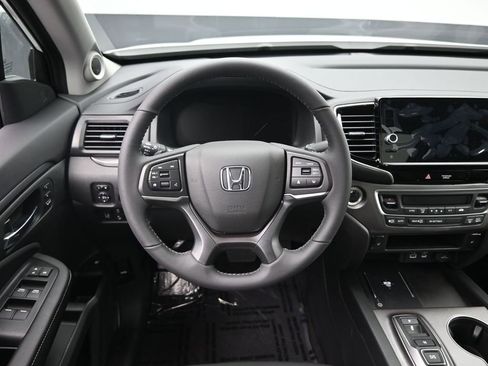 New 2025 Honda Ridgeline RTL image 18
