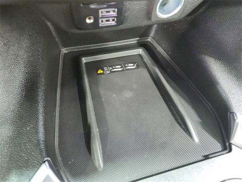 Used 2023 Chevrolet Traverse Premier image 33