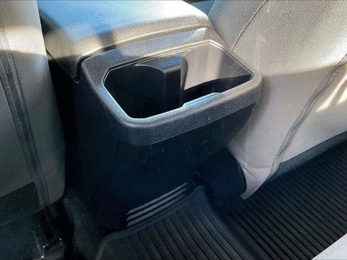 Certified 2018 Toyota Tacoma SR5 image 31