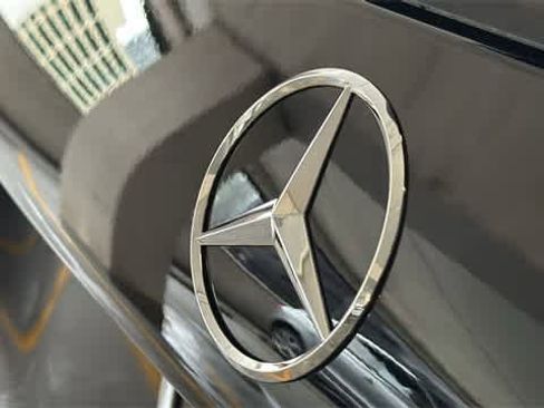 Certified 2025 Mercedes-Benz GLB 250 4MATIC image 18