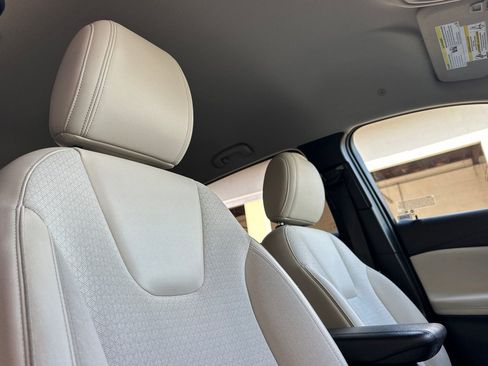 Used 2023 Buick Encore GX Preferred w/ Cold Weather Comfort Package image 21