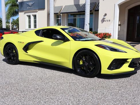 Used 2022 Chevrolet Corvette Stingray Premium Cpe RWD image 3