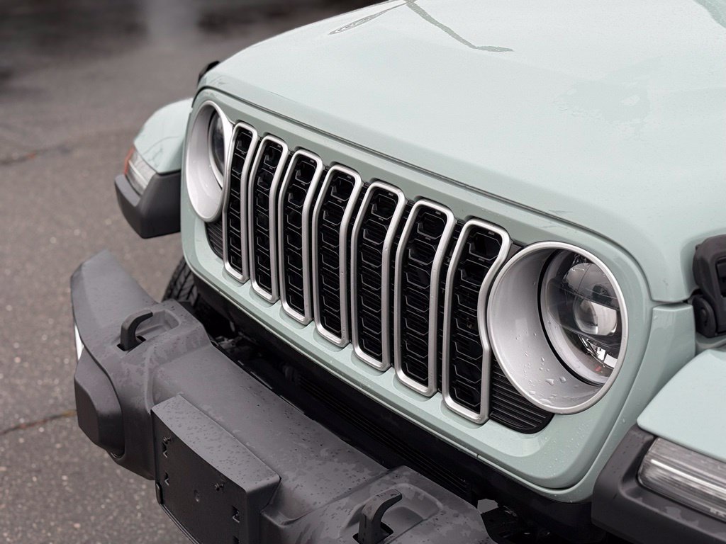 Used 2024 Jeep Wrangler Unlimited Sahara AWD/4WD image 42