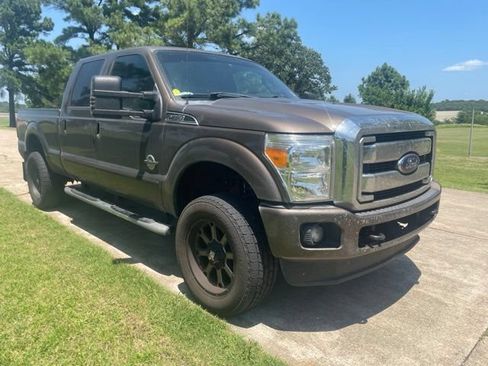 Used 2015 Ford F250 Lariat w/ Lariat Interior Package AWD/4WD image 11