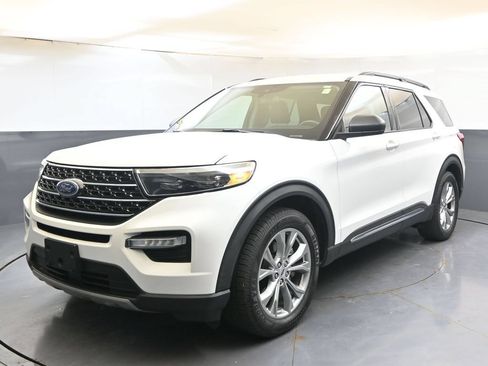 Used 2021 Ford Explorer XLT w/ Equipment Group 202A RWD image 1