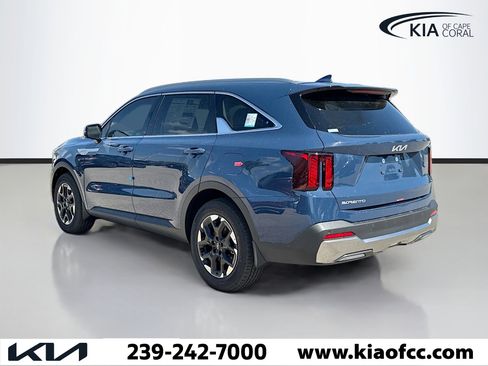 New 2026 Kia Sorento S w/ S Panoramic Sunroof Package image 3