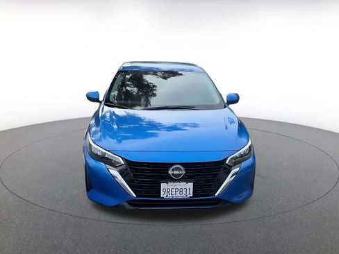 Used 2025 Nissan Sentra SV image 4