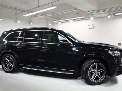 Certified 2025 Mercedes-Benz GLS 450 4MATIC image 9