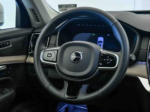 Certified 2025 Volvo XC90 B6 Plus w/ Protection Package Premier image 13